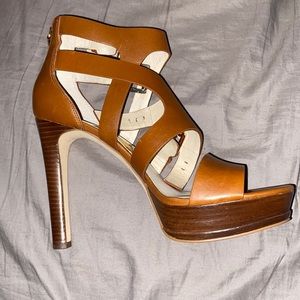 Michael Kors heels brand new size 9